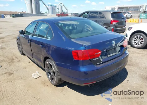 2013 Volkswagen Jetta 2.5L Se z USA, uszkodzony, nr VIN 3VWDP7AJ6DM369880